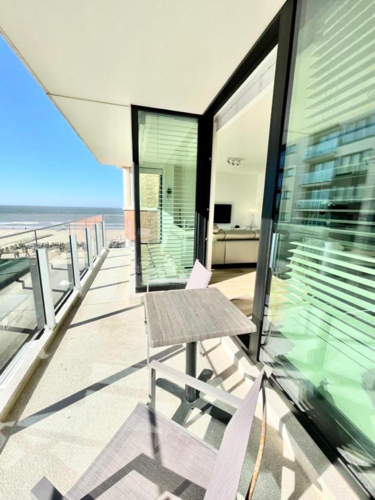Luxury Suite Koksijde 310 - Adults Only Exterior photo